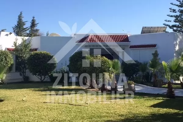 Belle Villa à vendre à la Soukra