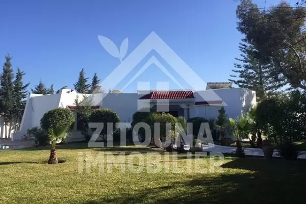 Belle Villa à vendre à la Soukra