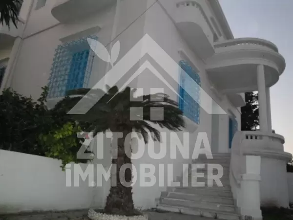 Rez de chaussée villa coloniale à la Marsa