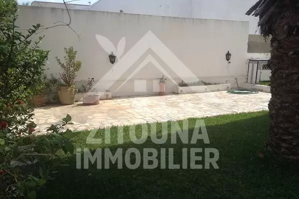 Villa meublée à louer à Sidi Daoued