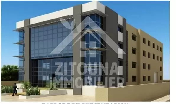 un étage d'un immeuble 750 m² à la location au lac 3