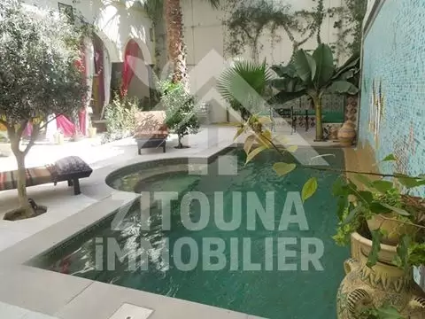 Maison d\'hôte d\'une architecture arabo-andalouse confinée au coeur de Lahouache à la Marsa