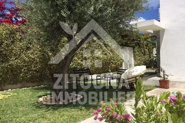 A louer une belle villa à Gammarth