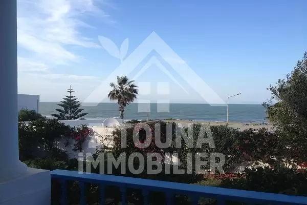 A louer en courte durée une villa à la Marsa