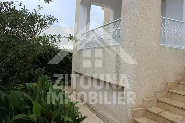 A louer un beau Rez de chaussée de villa