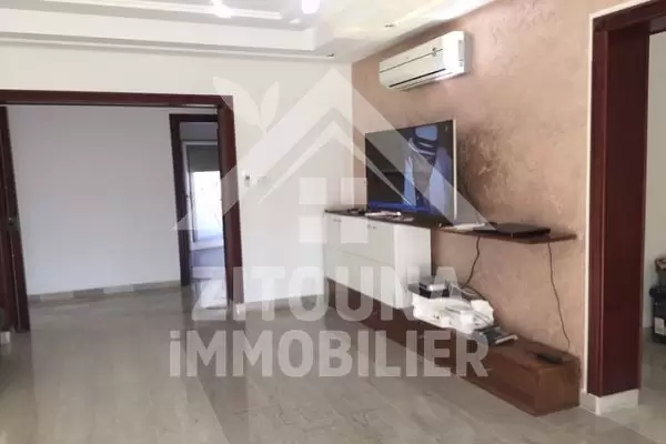 Bel étage de villa à louer