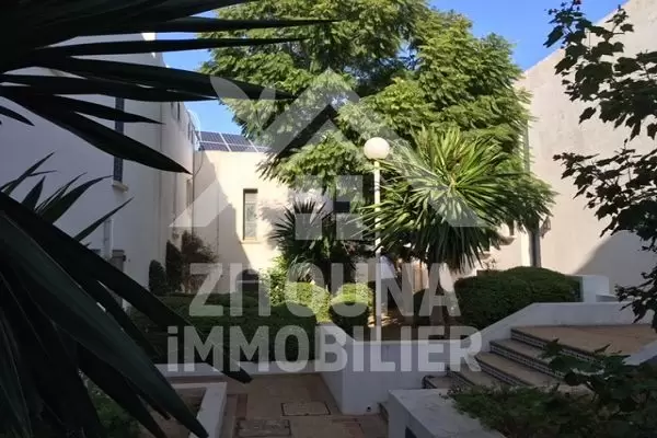 A louer un beau duplex au Golden Tulip