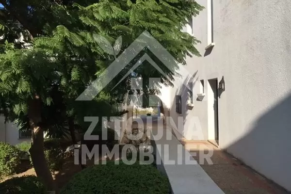 A louer un beau duplex au Golden Tulip