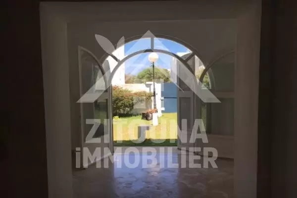 A louer un duplex à Golden Tulip