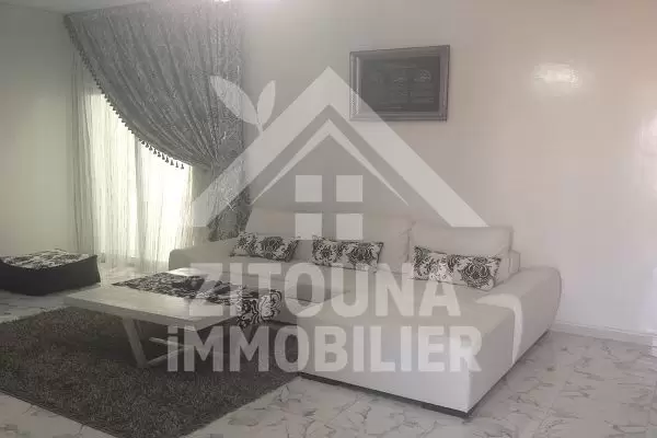 Bel étage de villa à louer