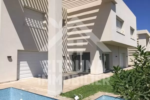 A vendre villa neuve avec piscine à Gammarth