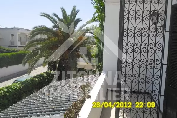 Etage de villa à louer