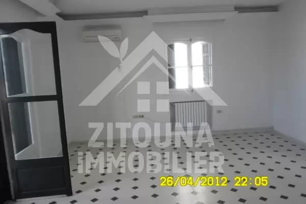 Etage de villa à louer