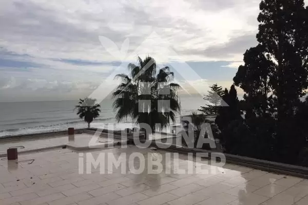 Villa à louer à La Marsa vue sur mer