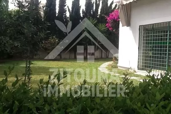 A louer belle villa à Marsa