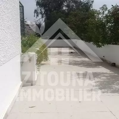 A louer belle villa à Marsa