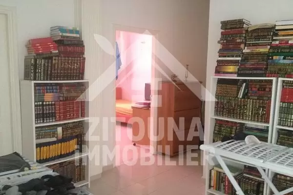 A louer un étage de villa à Amilcar