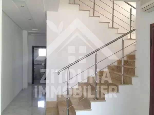 A louer un beau duplex meublé