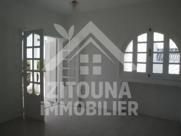 Etage de villa à louer