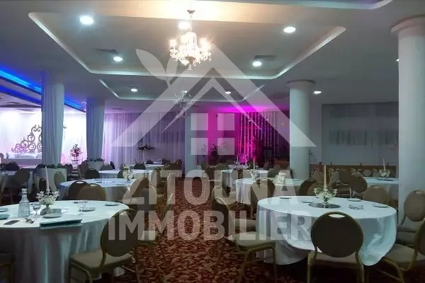 Espace pour fêtes à vendre