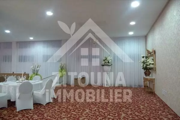 Espace pour fêtes à vendre
