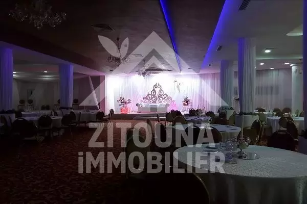 Espace pour fêtes à vendre