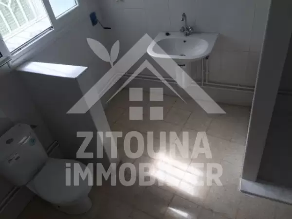 A louer un rez de jardin à la Marsa