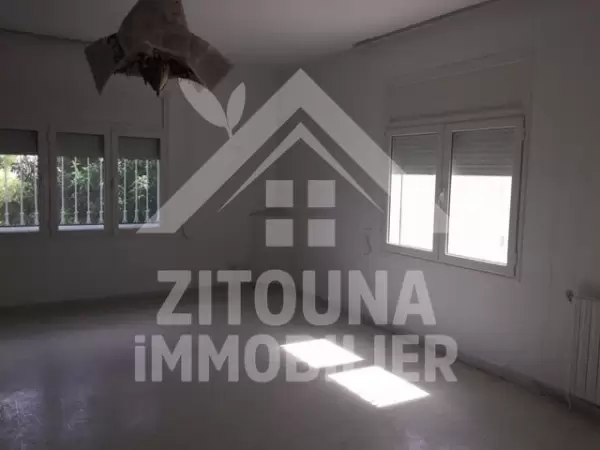 A louer un rez de jardin à la Marsa