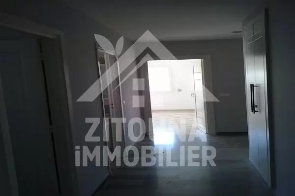 A louer un appartement à Cité El Khalil