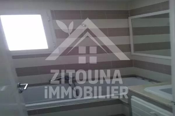 A louer un appartement à Cité El Khalil