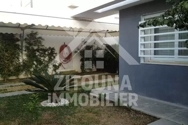 A louer une belle villa à Gammarth