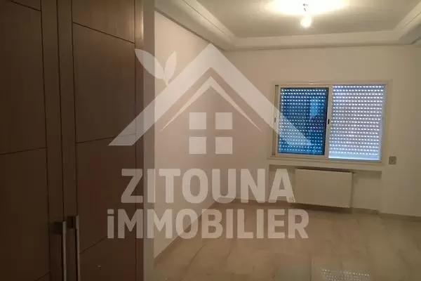 A vendre un bel appartement à La Soukra