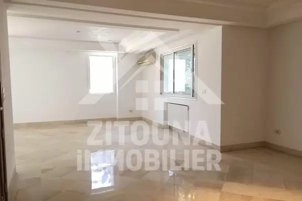 A louer un beau duplex à Gammarth Sup