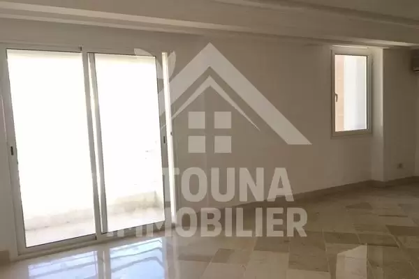 A louer un beau duplex à Gammarth Sup