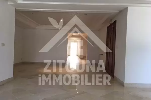 A louer un beau duplex à Gammarth Sup