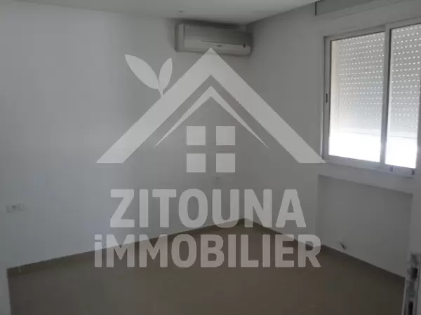 Etage de villa à louer