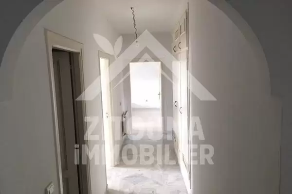 A louer un appartement dans une résidence gardée à la Soukra