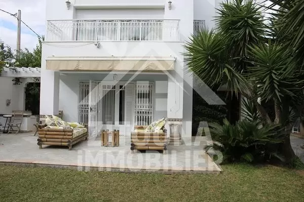 A louer une villa a cite les pins la Marsa