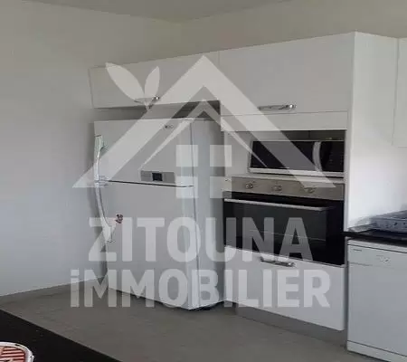 Bel étage de villa à louer