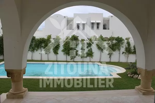 A louer cette somptueuse villa à Gammarth Marina