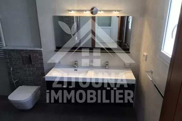 Villa à louer au Lac 2