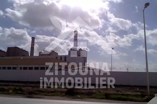 Un Entrepôt à louer à Rades