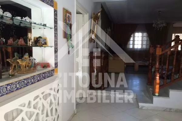 A louer beau duplex à la Marsa