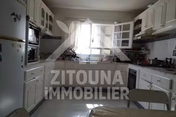 A louer beau duplex à la Marsa