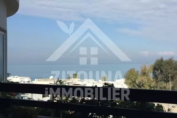 Etage de villa à louer à La Marsa Corniche