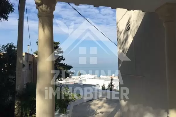 Etage de villa à louer à La Marsa Corniche