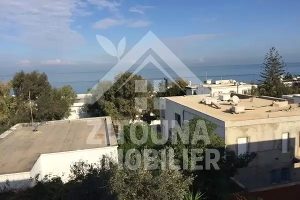 Etage de villa à louer à La Marsa Corniche