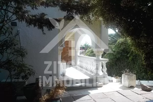 A louer une belle villa à Gammarth Sup
