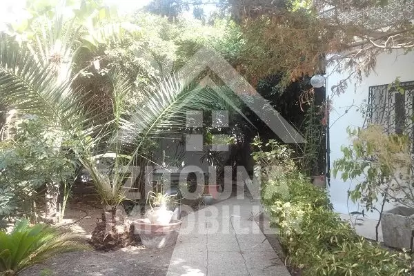 A louer une belle villa à Gammarth Sup