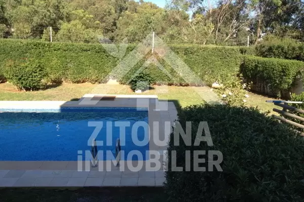 A louer une belle villa à Gammarth Sup